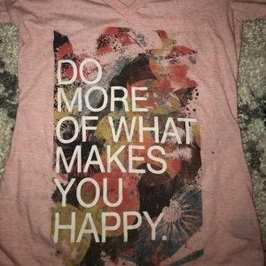 Women’s Graphic Tee!